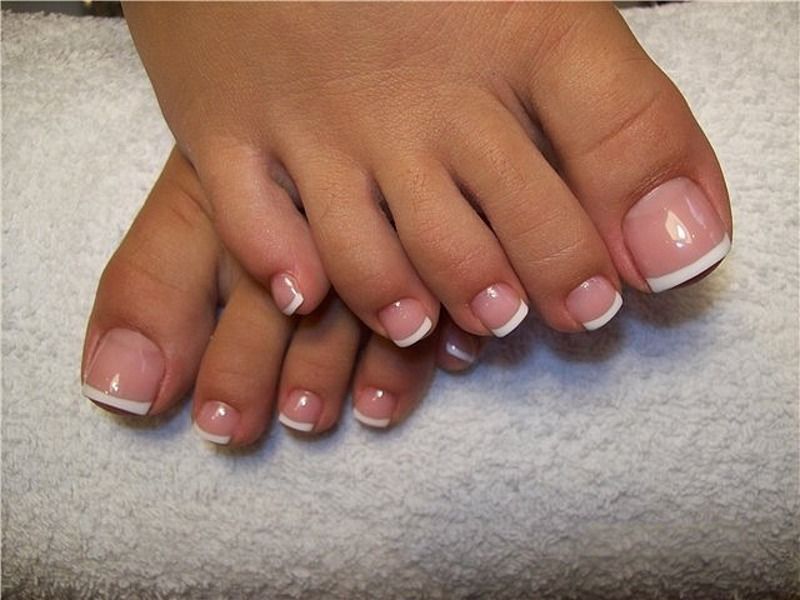 how to keep toenails clean and white