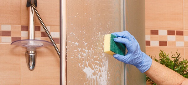 cleaning shower glass with wd40