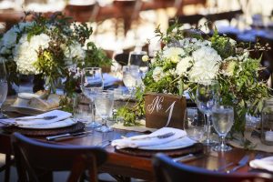 Decoration of rustic tables for weddings