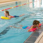 How to help kids transition between skill levels with swimming lessons in Alexandria Kingstowne, VA. Learn how expert coaching builds confidence and technique.