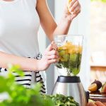 Affordable smoothie blender blending fresh fruit and ice into a creamy drink, ideal for everyday home use in California